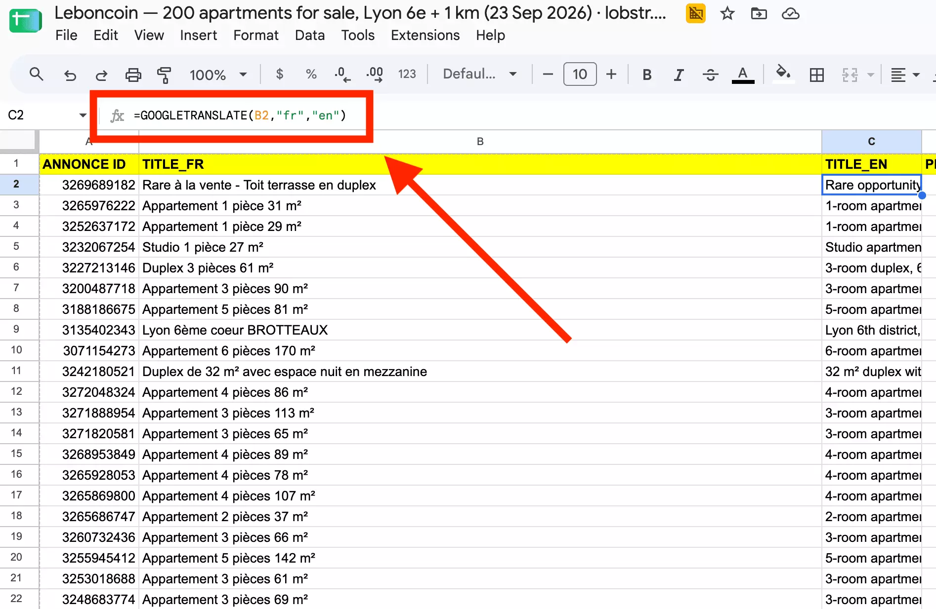 The public Google Sheet with a TITLE_EN column computed by =GOOGLETRANSLATE(B2, fr, en), boxed in red: Appartement 3 pièces 90 m² becomes 3-room apartment, Rare à la vente Toit terrasse en duplex becomes Rare opportunity